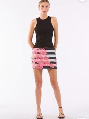 Le Superb Black/White Miniskirt with Floral Design